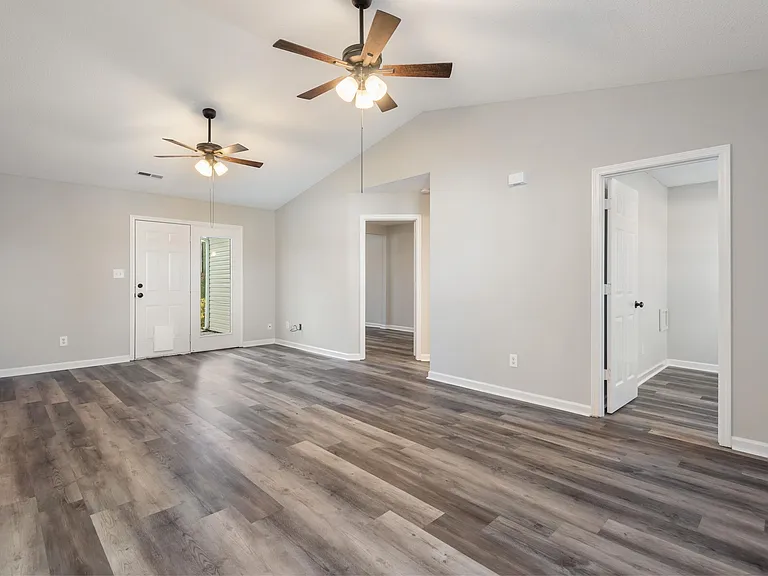 7701 Bellchase Ln — Photo 3