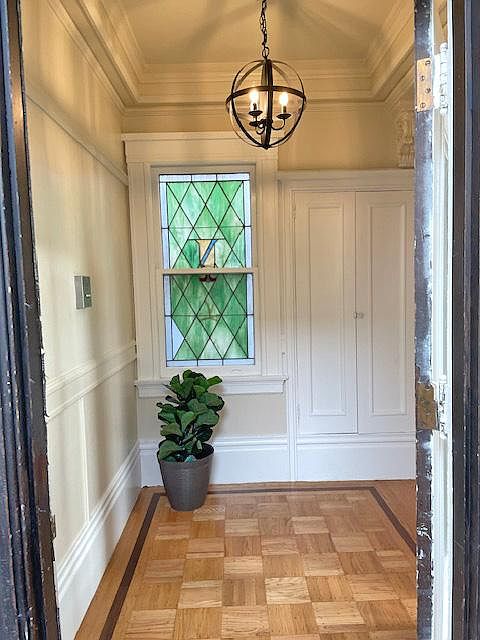 1st image of 550 Baker St #11