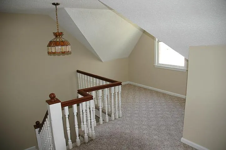 216 Cary St — Photo 8