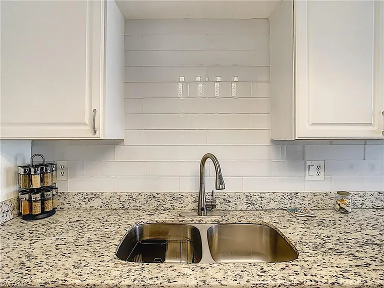 4625 Bayshore Dr #D8 — Photo 8