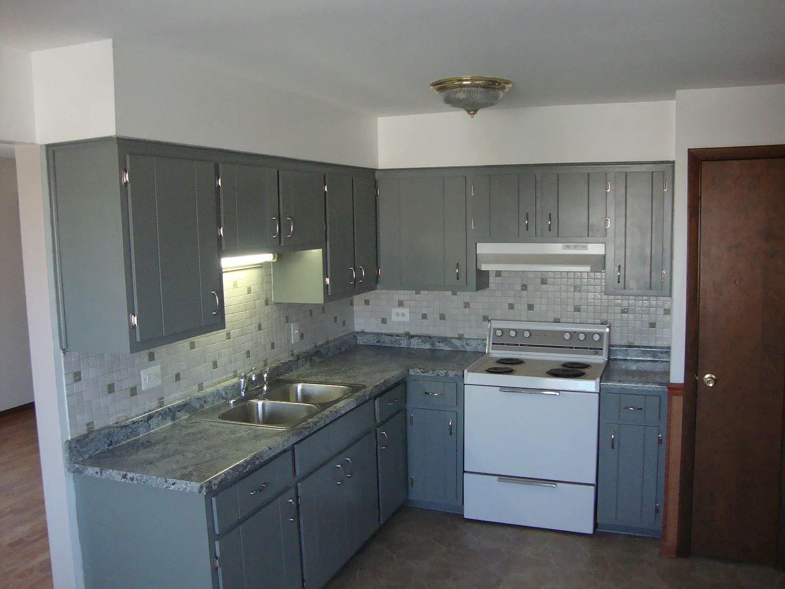 2 bed, 921 sqft, $1,550 — Photo 4