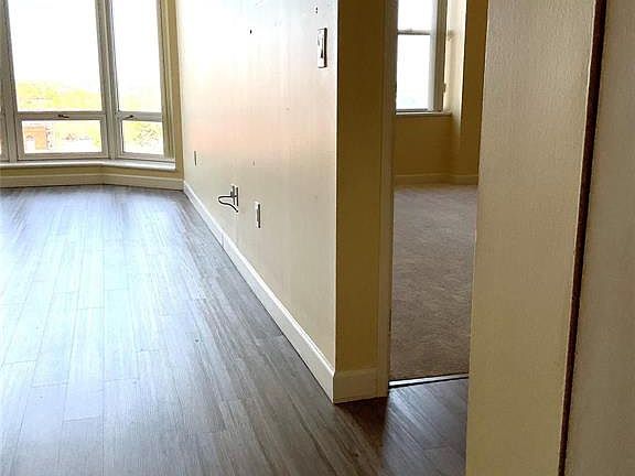 4th image of 250 E Harbortown Dr #93/907-907