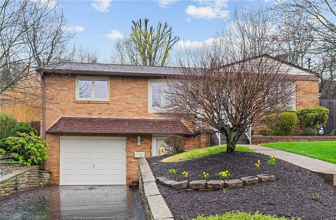 431 Torwood Ln photo 1