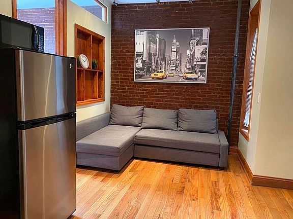 4th image of 399 Smith St #2H
