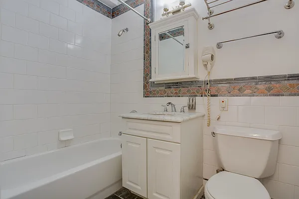 Sold by Keller Williams Realty Landmark II | media 42