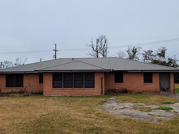 3rd image of 3201 Landfair St