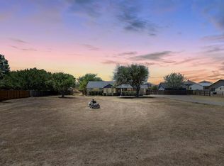 4 Fairview Dr, Round Rock, TX 78665