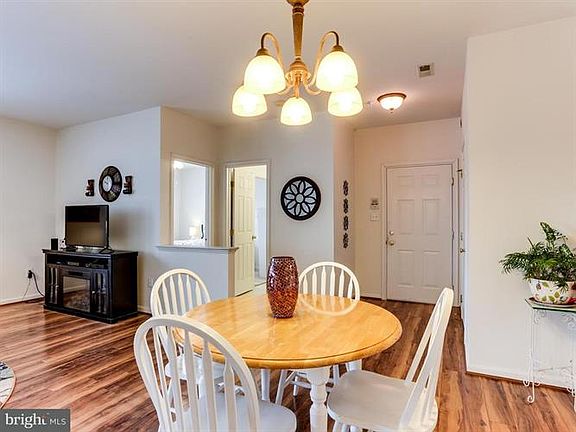 3rd image of 8204 Blue Heron Dr APT 2B