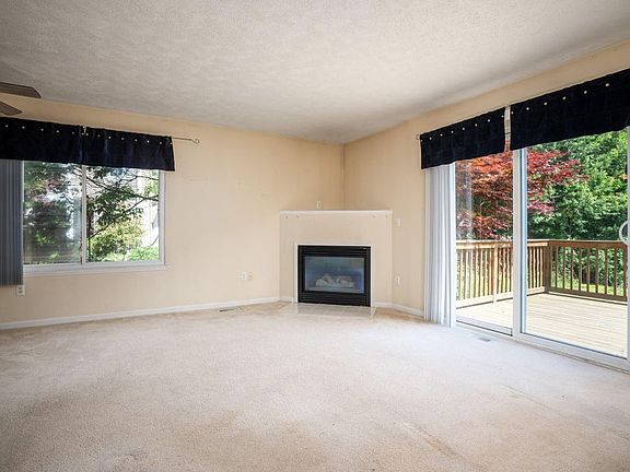5th image of 970 Ada Place Dr SE