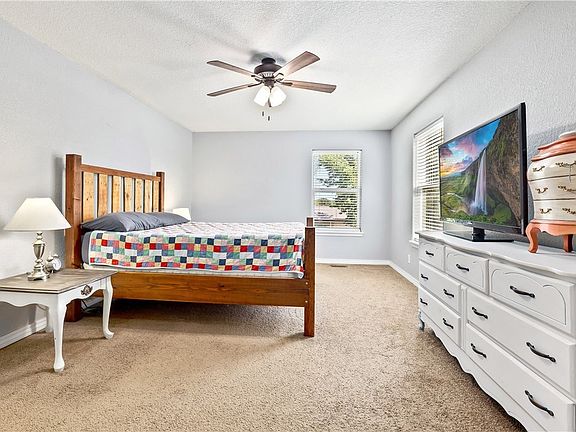 2nd image of 2833 W Quail Dr