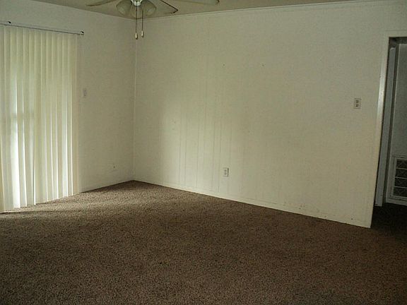 4th image of 9323 Guywood St