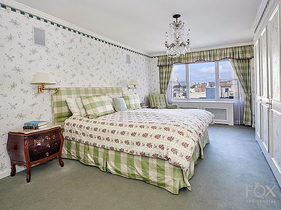 5th image of 50 E 79th St APT 10B