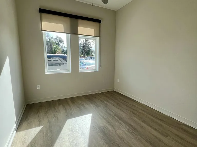 1108 Castle St #106 — Photo 12
