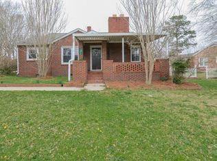 1010 Anderson Dr, Williamston, SC 29697