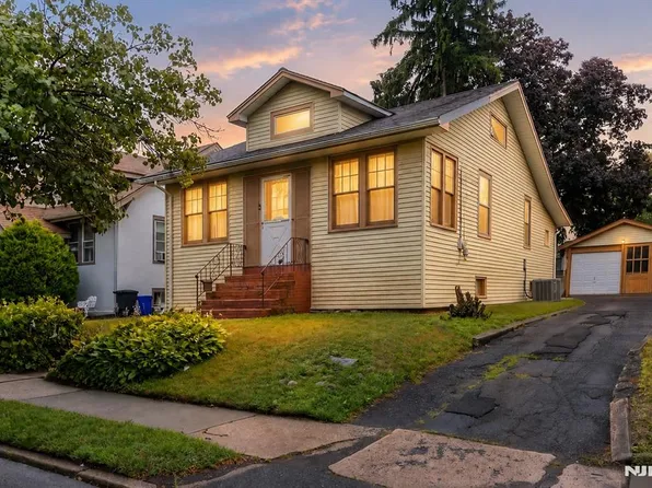 54 Cane St, Bogota, NJ 07603