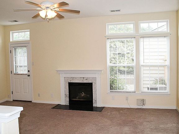 2nd image of 7805 Villa Pl