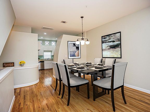 4th image of 8715 Meadowcroft Dr Unit 1604
