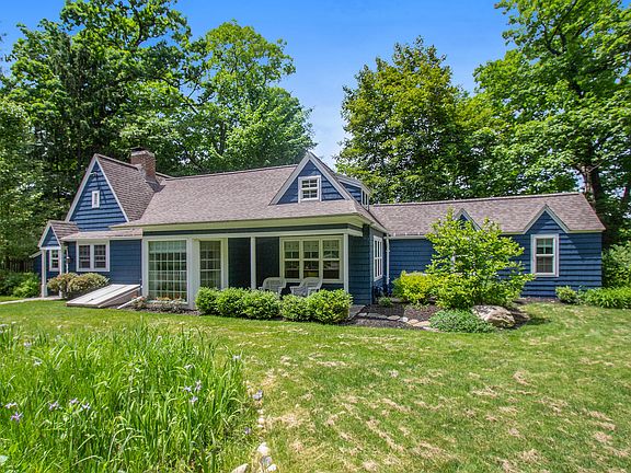3rd image of 2669 Cascade Springs Dr SE