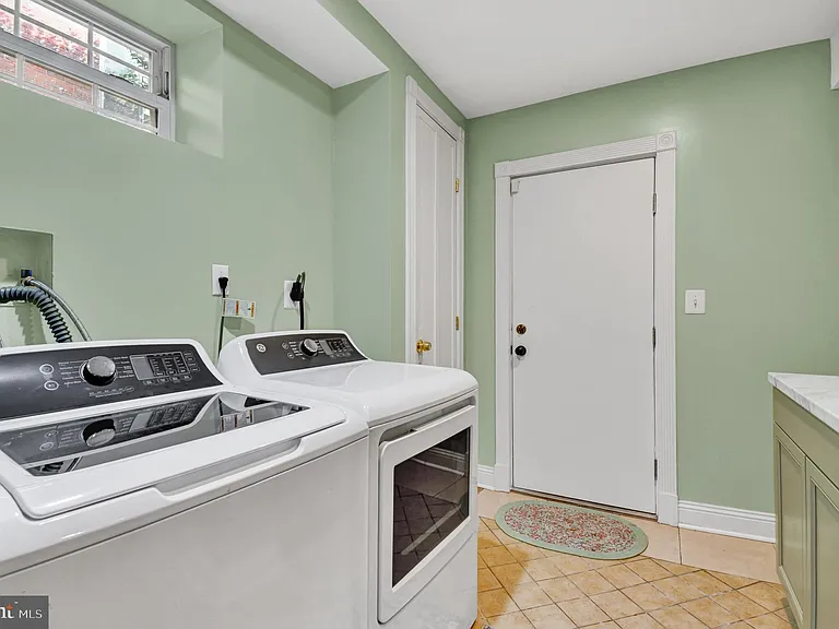 8112 Eastern Ave NW — Photo 70