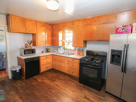 2nd image of 709 W Ross St