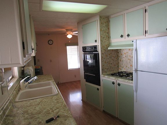 3rd image of 31 Mecca Dr