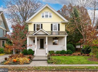 105 7th St, Riverton, NJ 08077