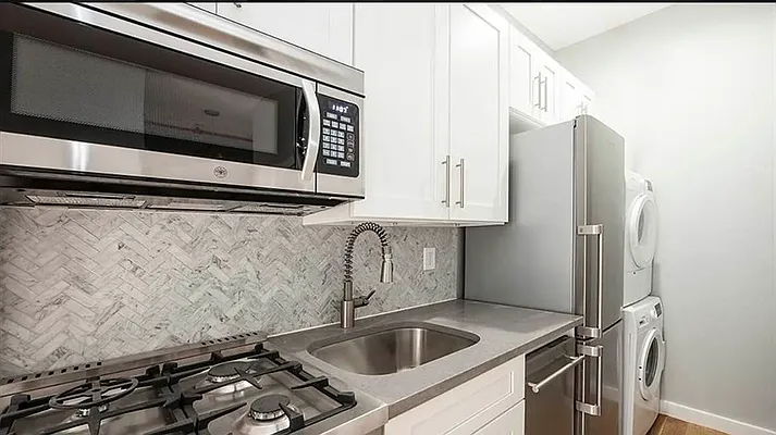 Rented by Nooklyn NYC LLC | media 17