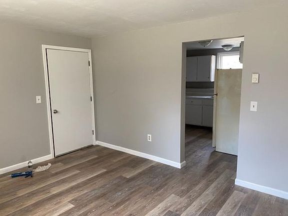 5th image of 5-13 Clark Ct #1A