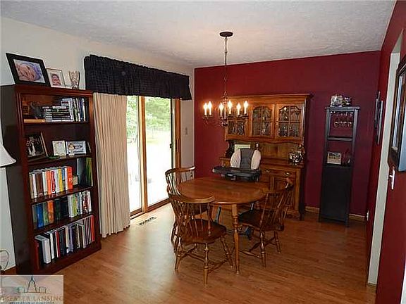 5th image of 2460 Graystone Dr