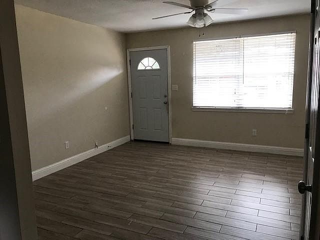 1st image of 5652 Collinswood Dr