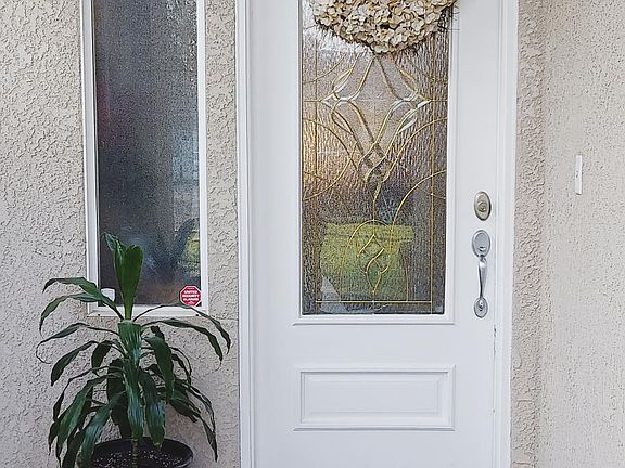 4th image of 1002 E La Salle Ave