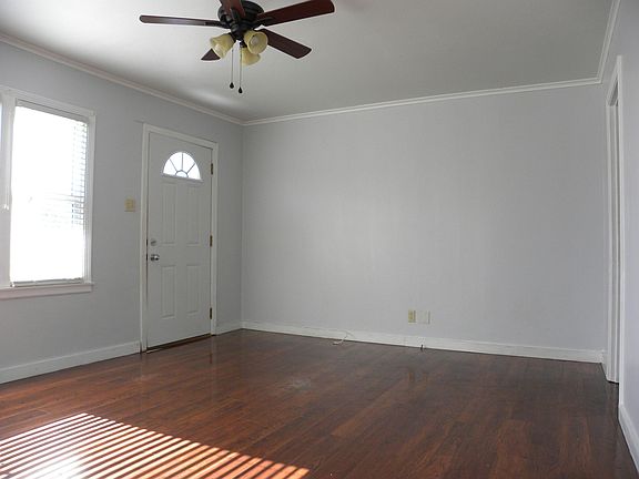 4th image of 2058 South Dr