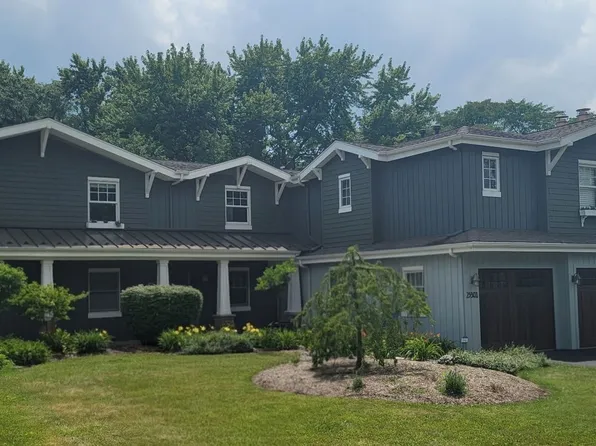 (undisclosed Address), Barrington, IL 60010