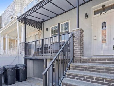526 Linwood St, Brooklyn, NY, 11208