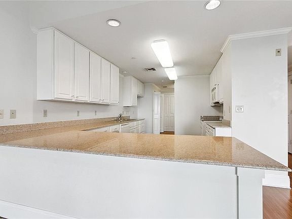 5th image of 400 Metairie Hammond Hwy APT 3B