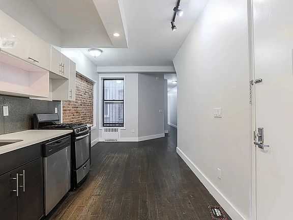 2nd image of 154 Rogers Ave #1L