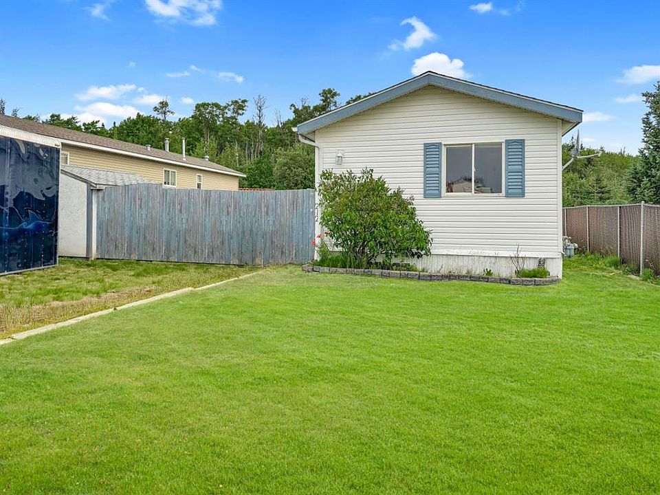 1st image of 212 S Mawdsley Cres