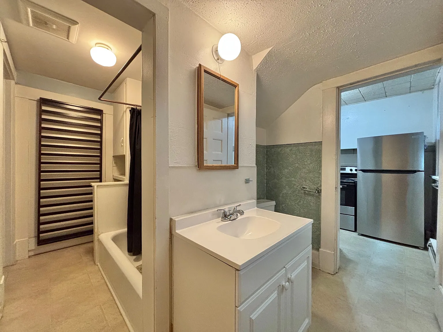 1 bed, 800 sqft, $1,295 — Photo 4