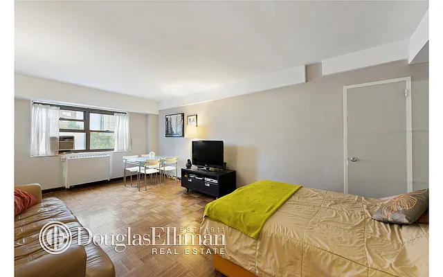 Sold by Douglas Elliman | media 10