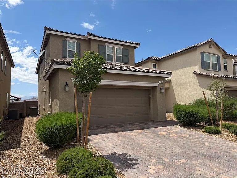 2321 Teatro Ave — Photo 2