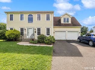 48 Chatfield Dr, West Hartford, CT 06110