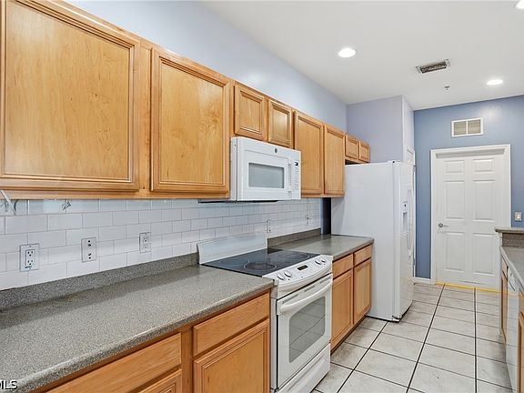 3rd image of 11751 Pasetto Ln APT 407