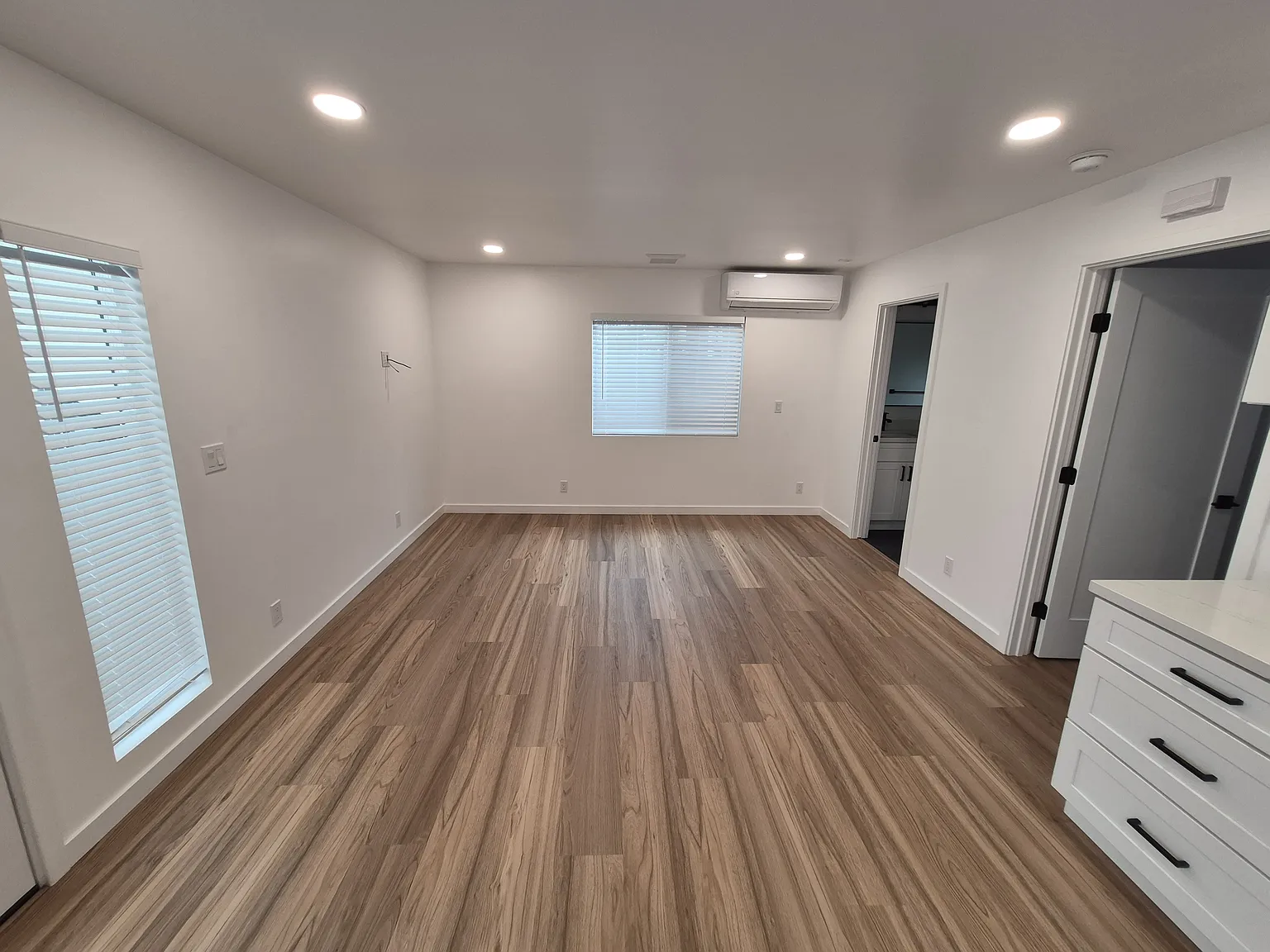1 bed, 495 sqft, $2,295 — Photo 3