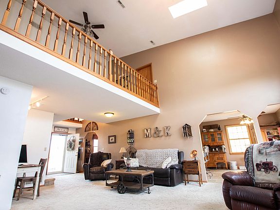 4th image of 1510 Sky View Dr