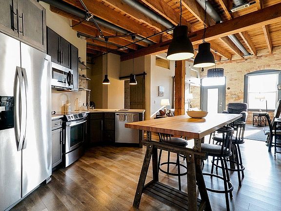 2nd image of 110 N Harbor Dr #308