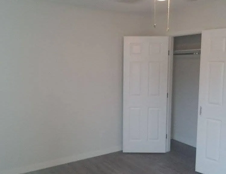 200 S Alex Ave #A1 — Photo 10