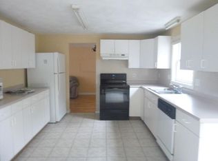 7 Admiral Ave, Worcester, MA 01602