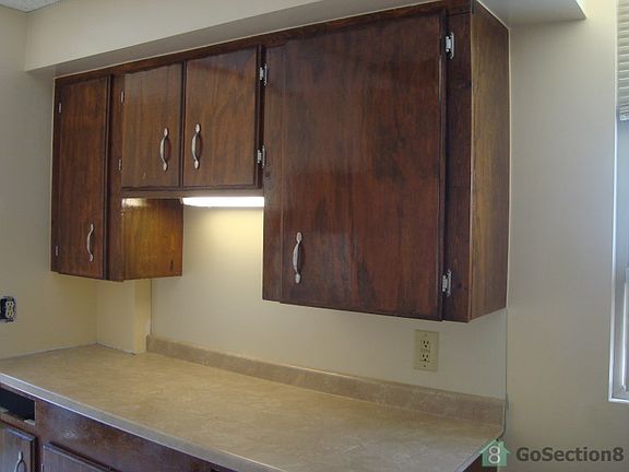 5th image of 949 E 17th Ave
