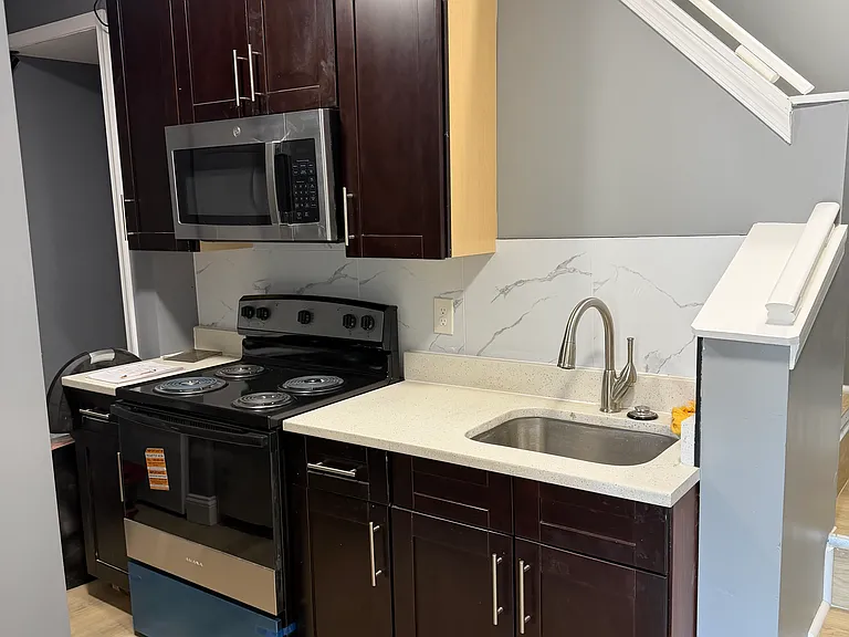 427 S Augusta Ave — Photo 10