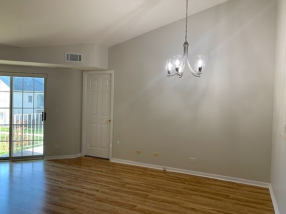5th image of 794 N Gary Ave Unit 204